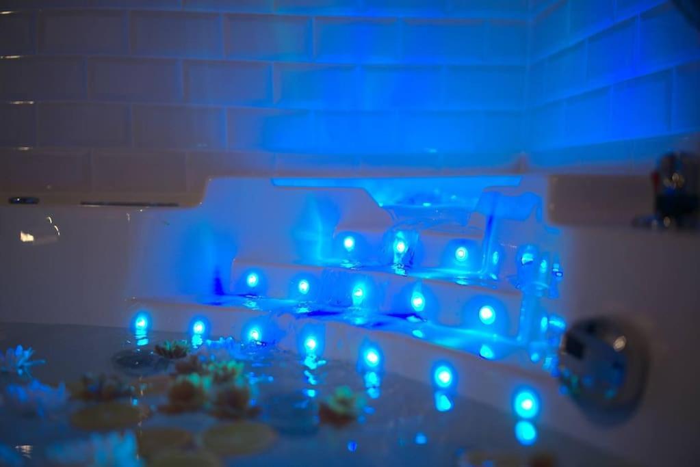 Luxury Room Jacuzzi Centre Ville Haut De Gamme Mulhouse Exterior foto